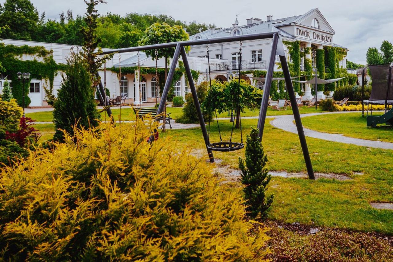 Dwor Dwikozy Hotel Exterior foto