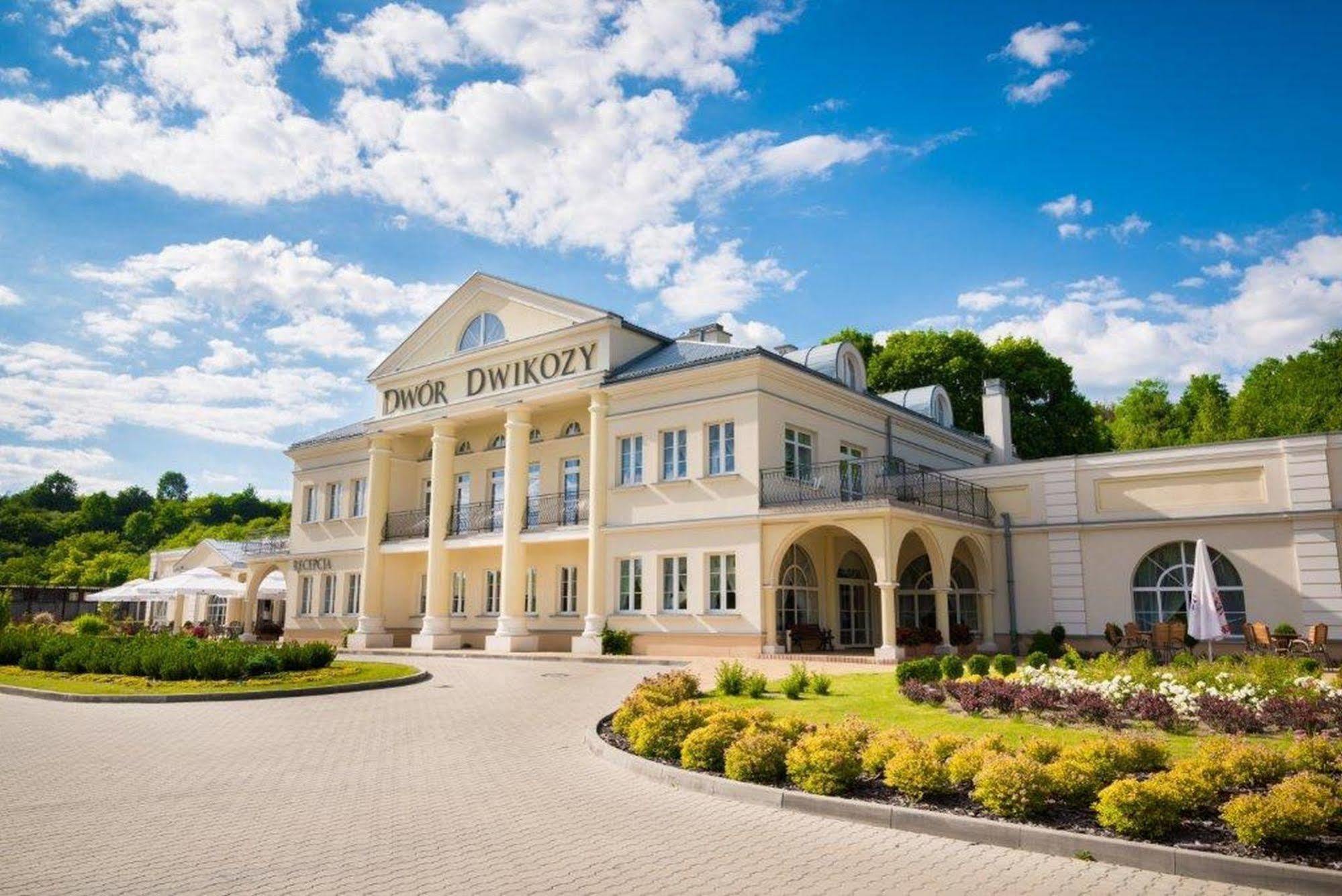 Dwor Dwikozy Hotel Exterior foto