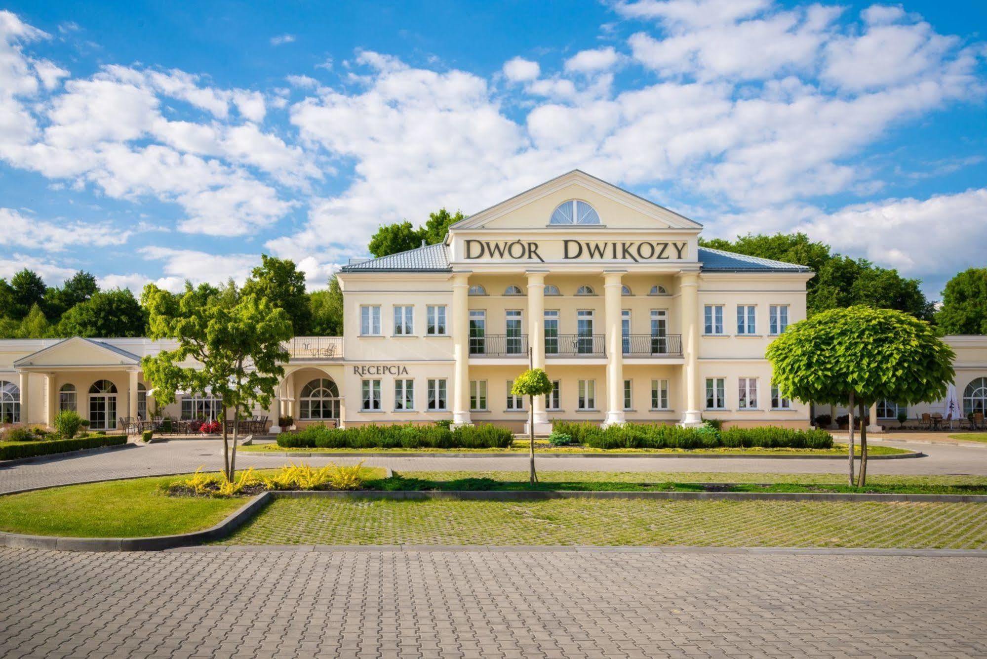 Dwor Dwikozy Hotel Exterior foto